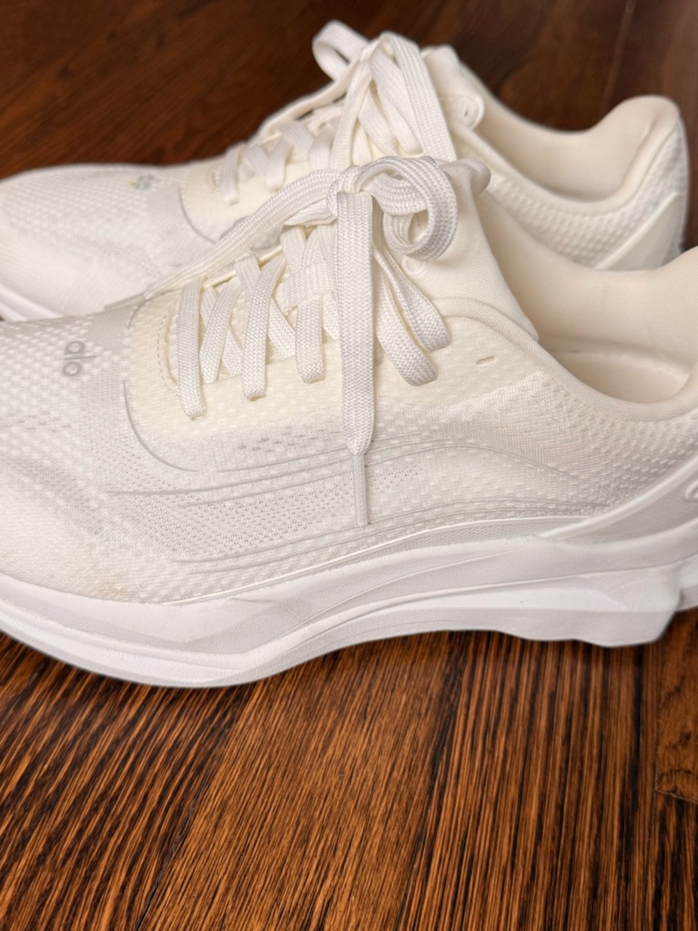 ALO Yoga Women's Athletic Sneakers in Off-White/Cream